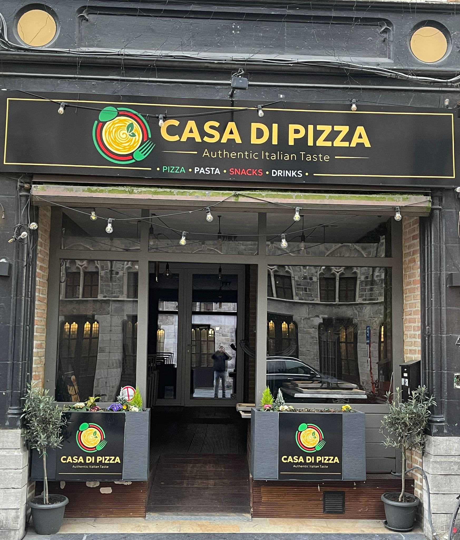 Casa Di Pizza restaurant in Ieper, Casa Di Pizza menu met pizza’s pasta en drankjes, Vers bereide Italiaanse gerechten bij Casa Di Pizza